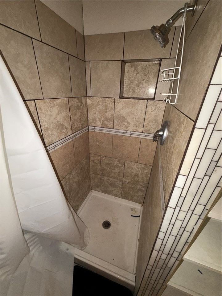 426 Palmero St - Photo 3 of 15