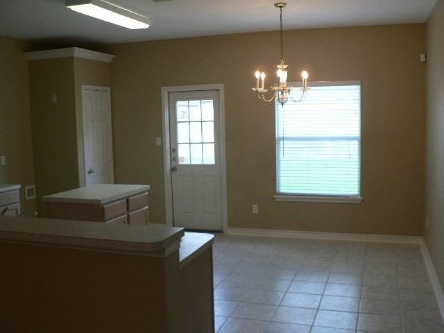 6541 Fenwick Dr - Photo 3 of 9