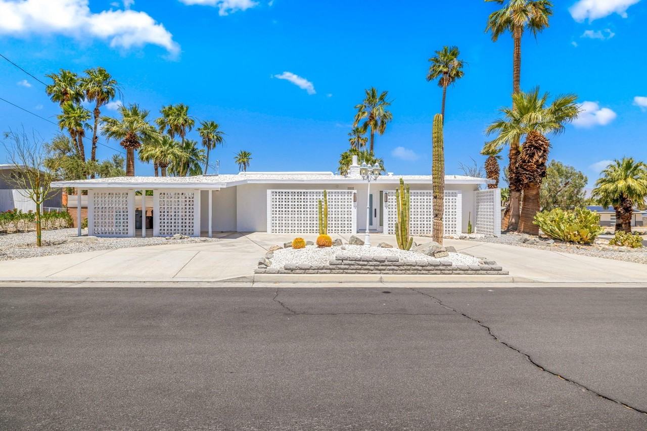38951 Bel Air Dr - Photo 4 of 50