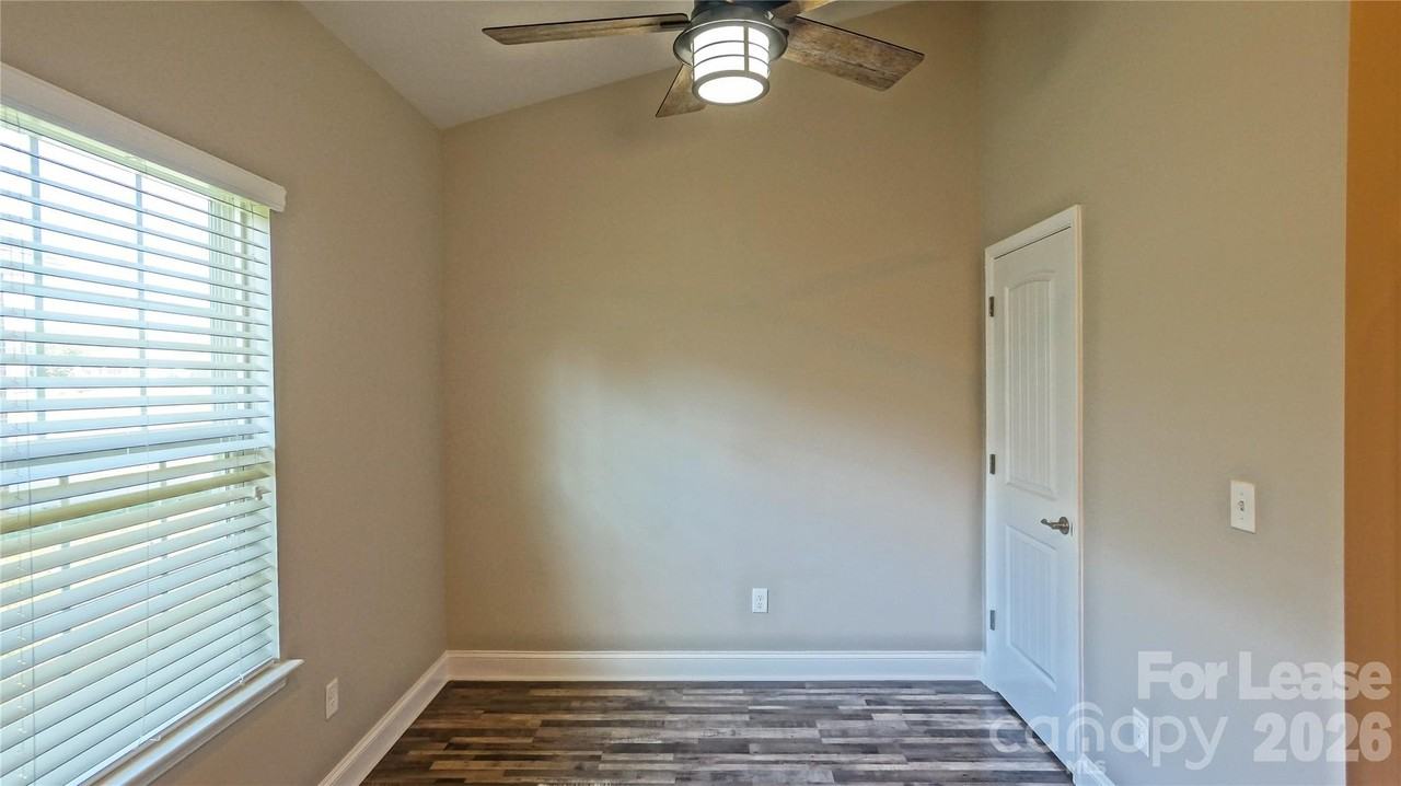 108 Bunker Hill Ln - Photo 3 of 18