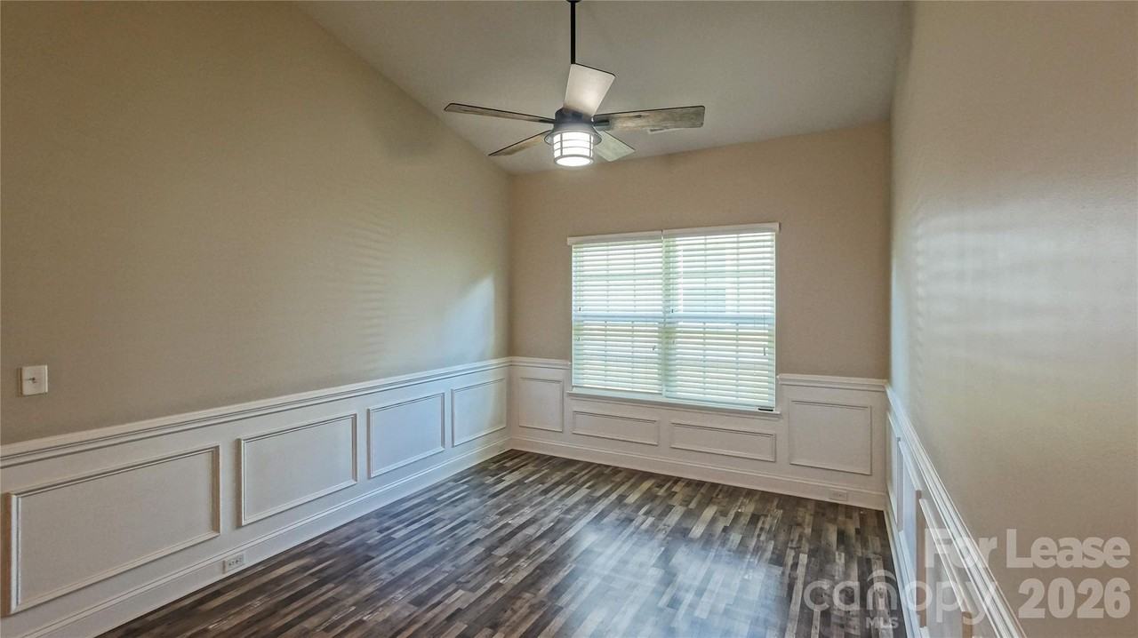 108 Bunker Hill Ln - Photo 6 of 18