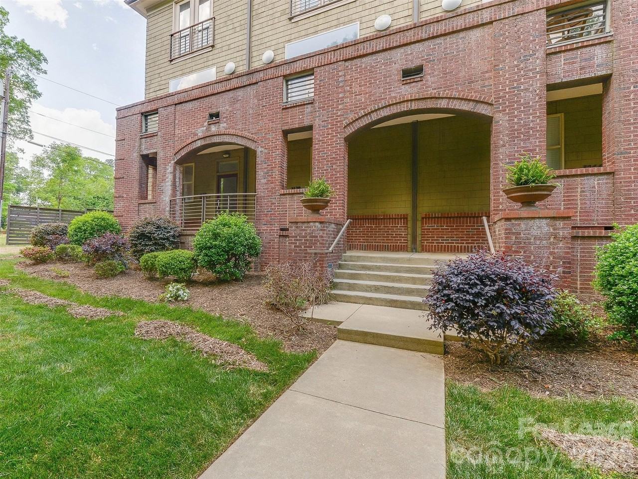 1174 Park West Dr - Photo 2 of 46