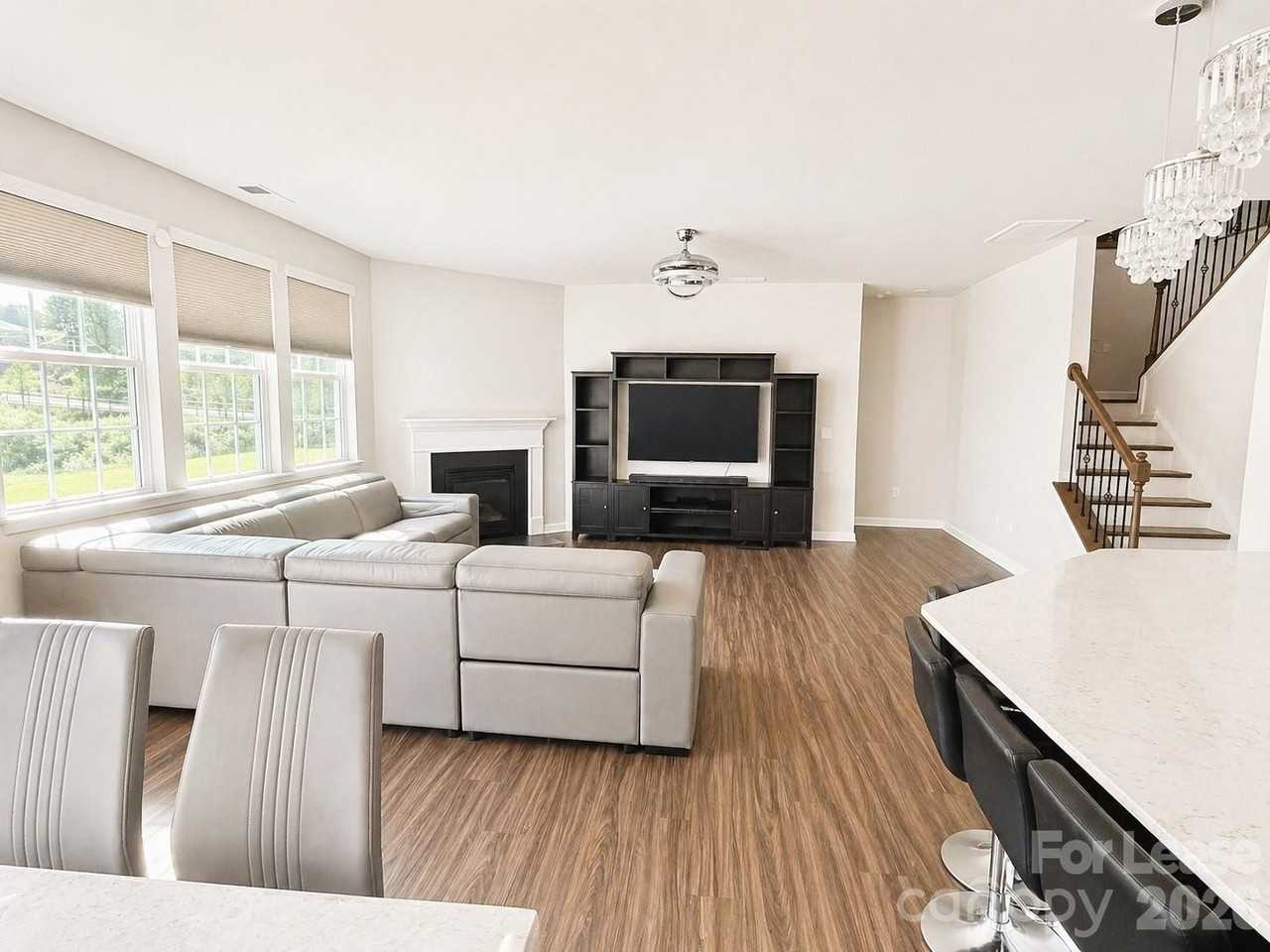 123 Dubois Dr - Photo 6 of 24