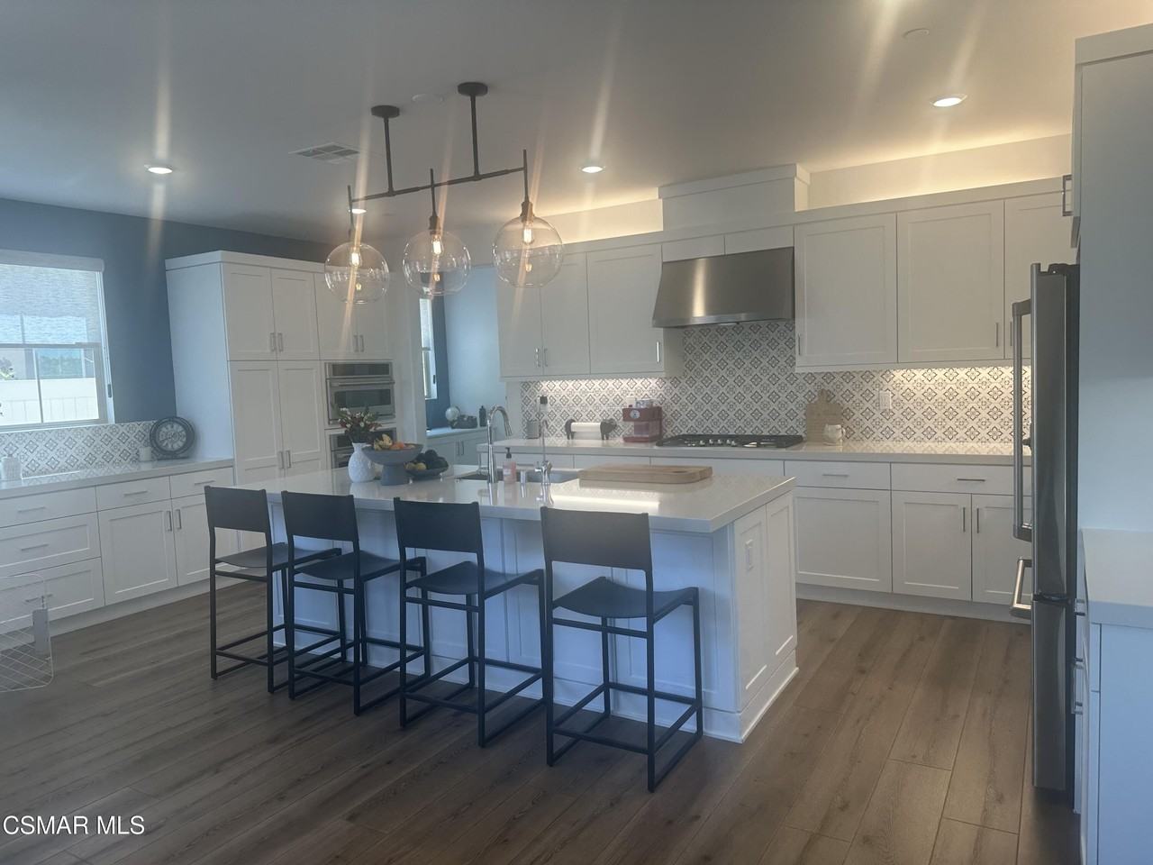 680 Edward Scholle Dr - Photo 2 of 35