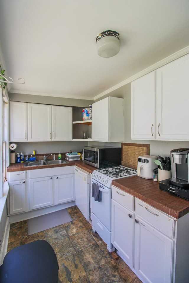 25 George St #C - Photo 4 of 11
