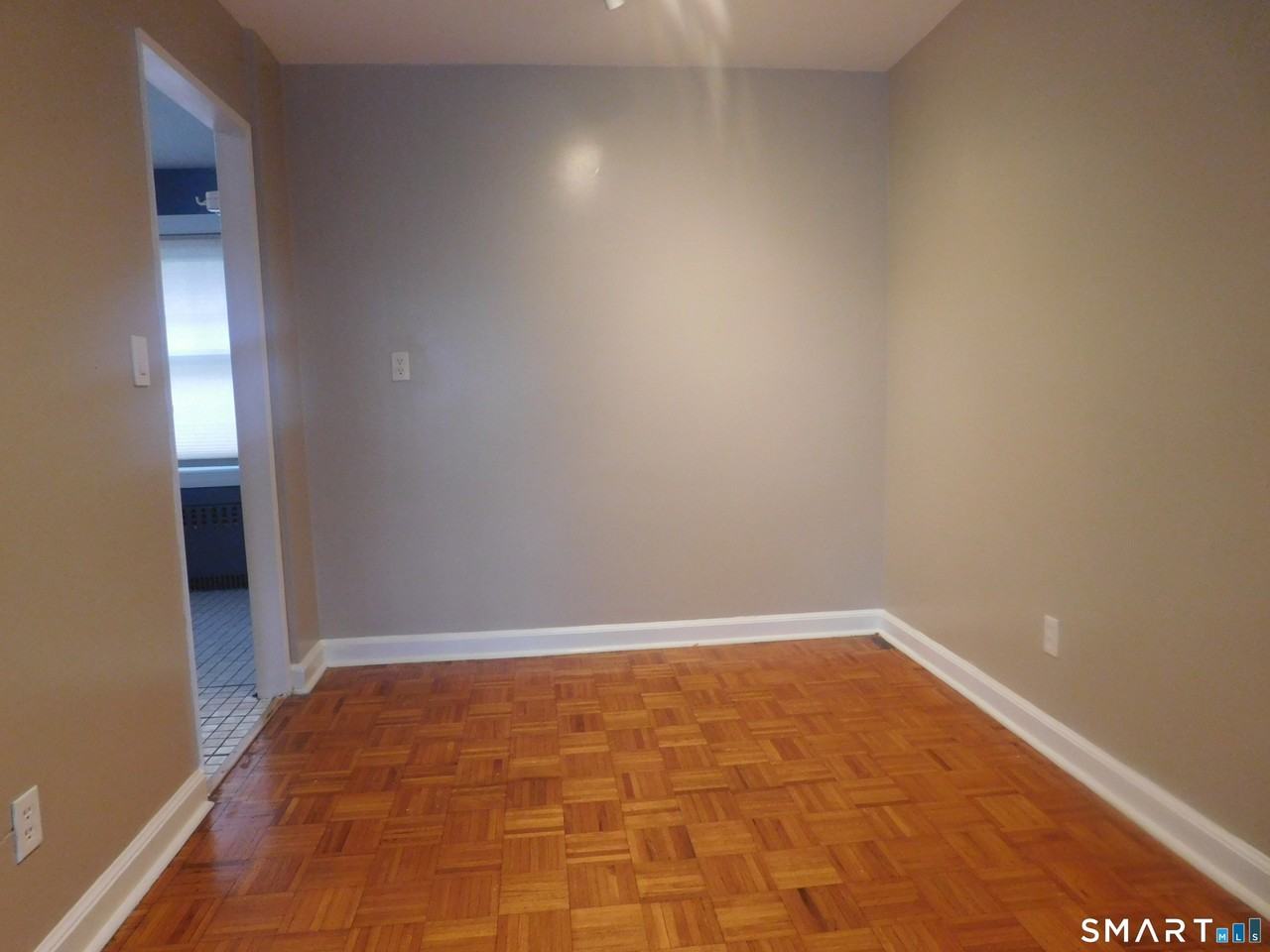 45 Oakview Cir #203 - Photo 3 of 9