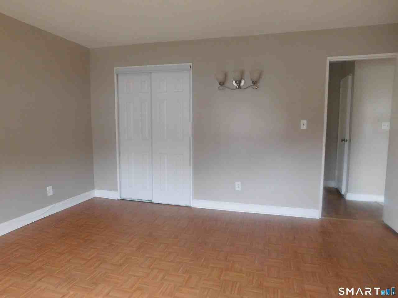 45 Oakview Cir #203 - Photo 6 of 9