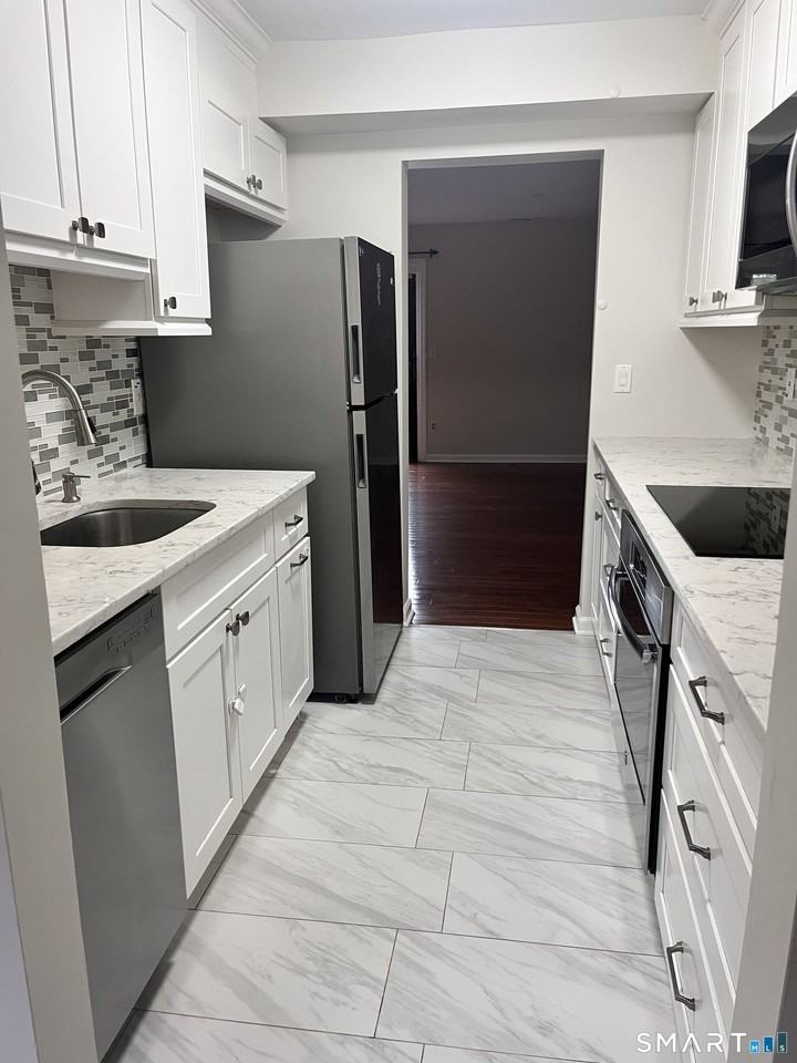 2700 Bedford St #O - Photo 2 of 18