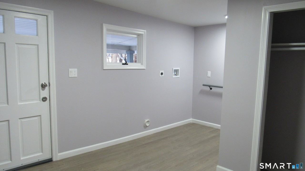17 Woodbine St - Photo 4 of 25