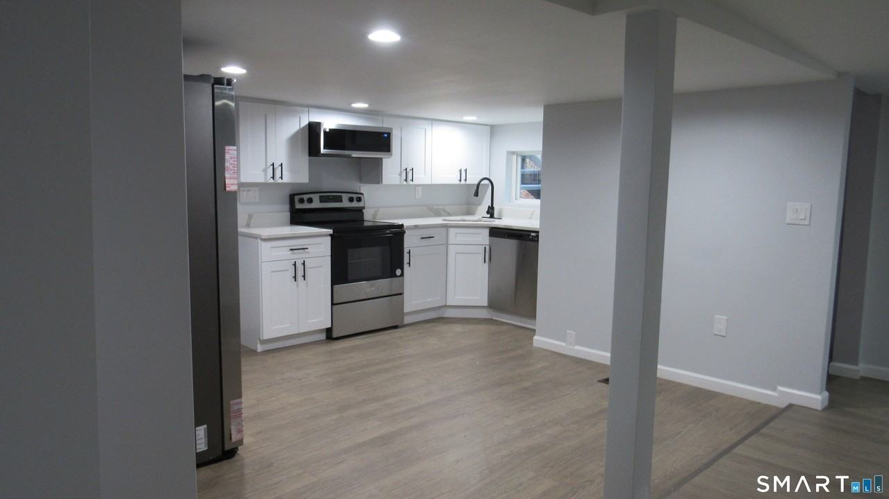 17 Woodbine St - Photo 5 of 25