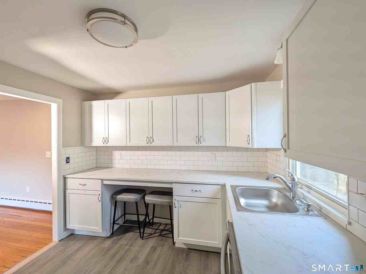 414 Salmon Brook St - Photo 6 of 16