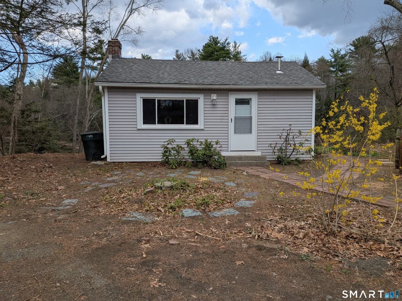 414 Salmon Brook St - Photo 7 of 16