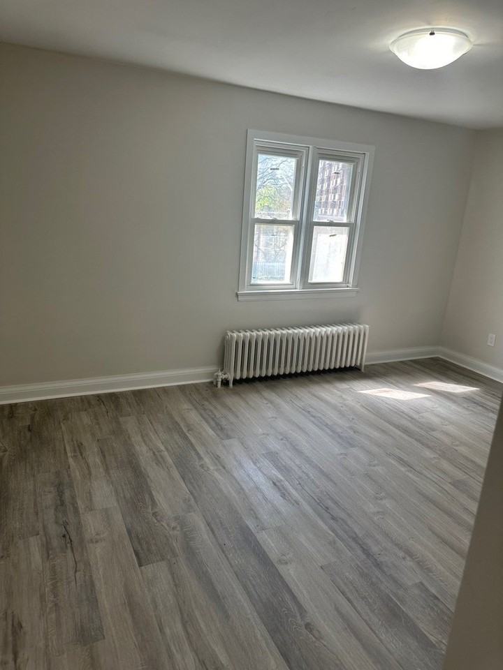 24 Gale Cres - Photo 3 of 8