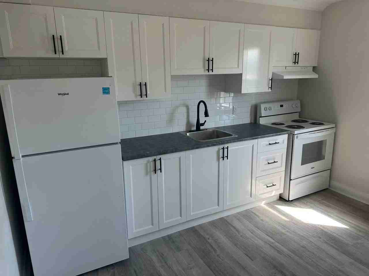 24 Gale Cres - Photo 6 of 8