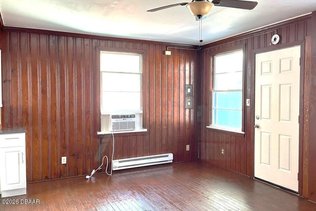 311 N Oleander Ave #B - Photo 2 of 7