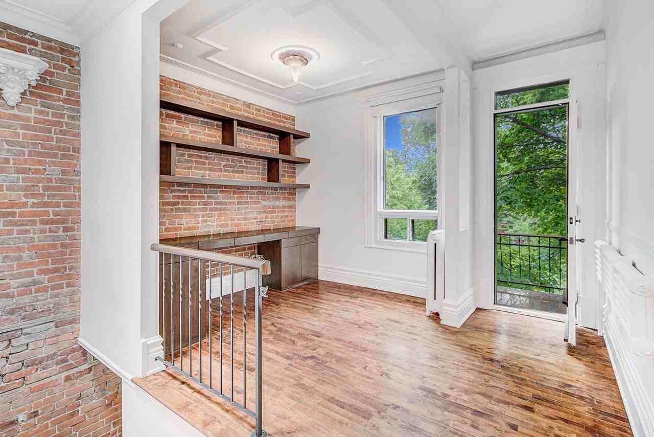 5411 Rue Hutchison - Photo 6 of 36