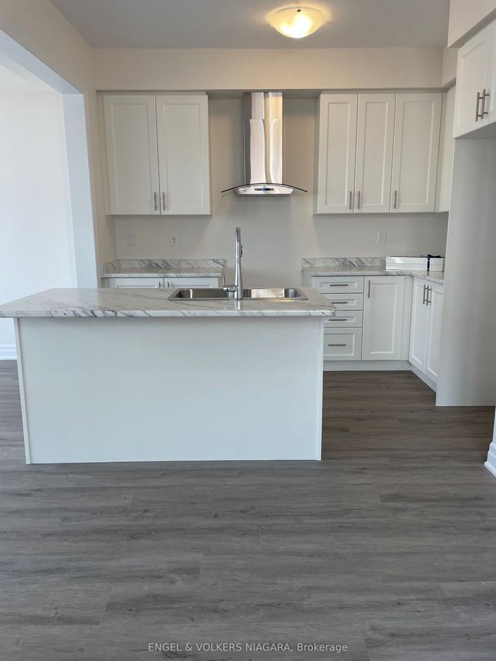 9266 Griffon Street - Photo 3 of 14