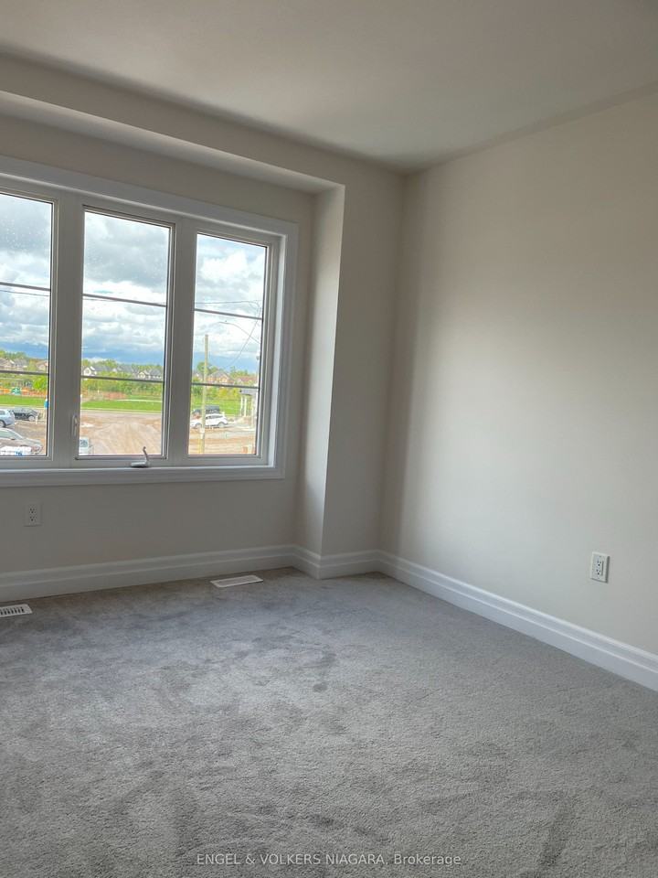 9266 Griffon Street - Photo 7 of 14