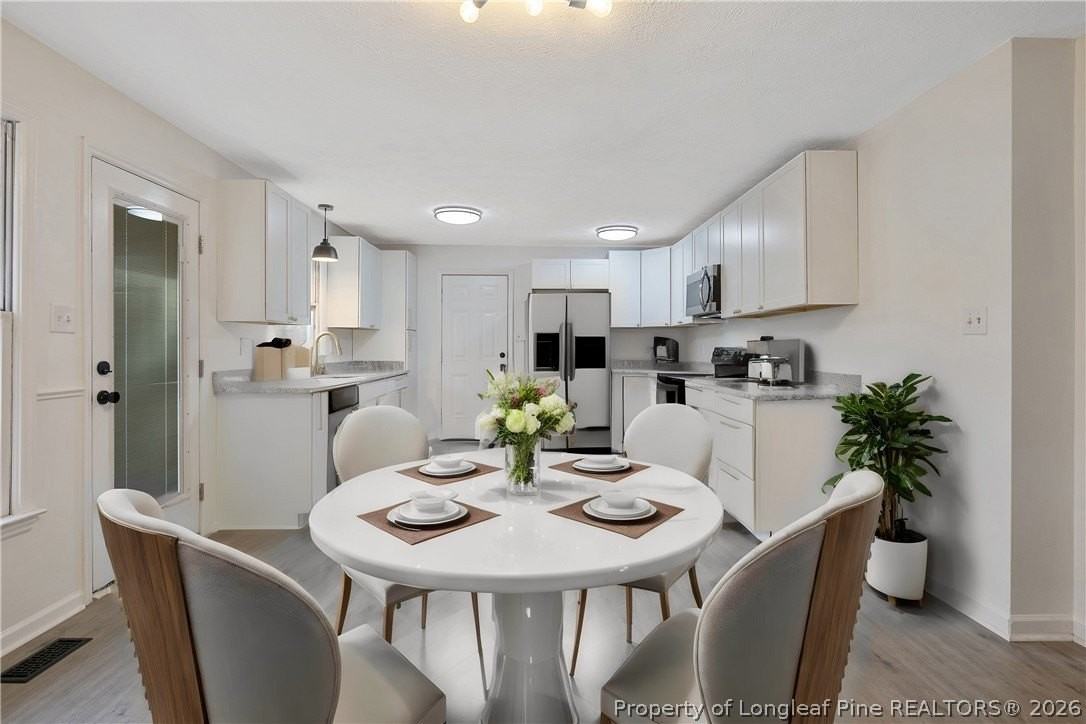 205 Brookford Ct - Photo 6 of 17