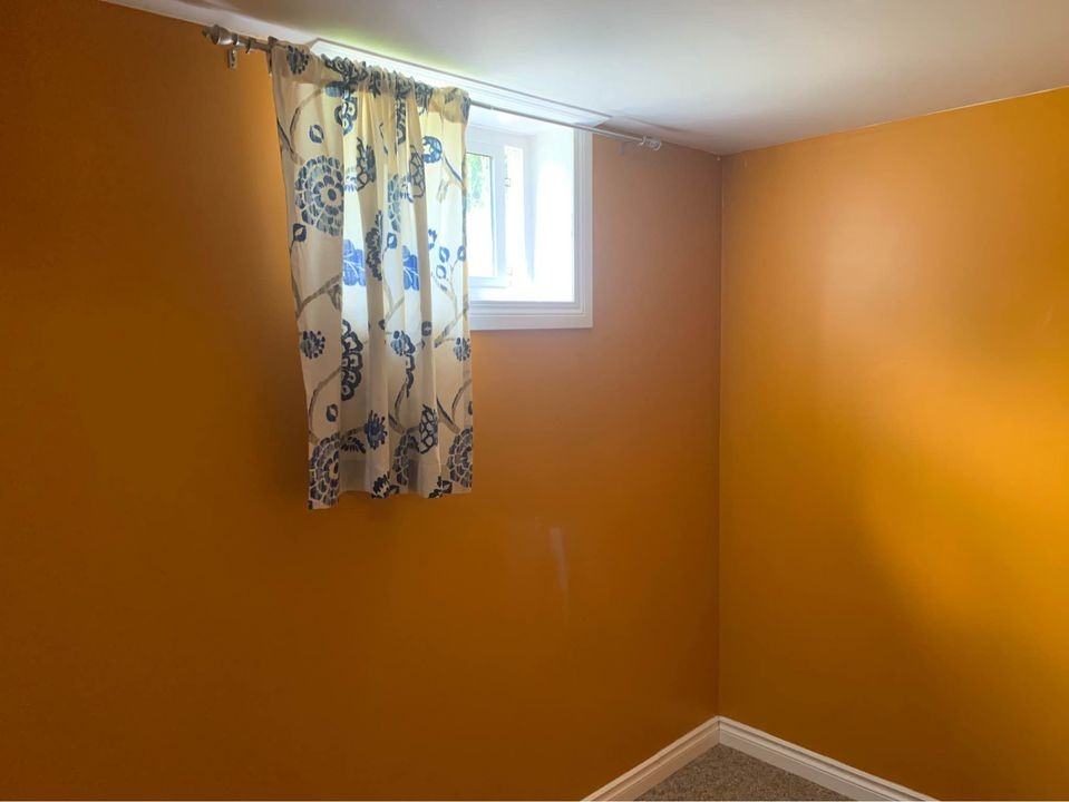 215 Trader Cres Lowr - Photo 6 of 17