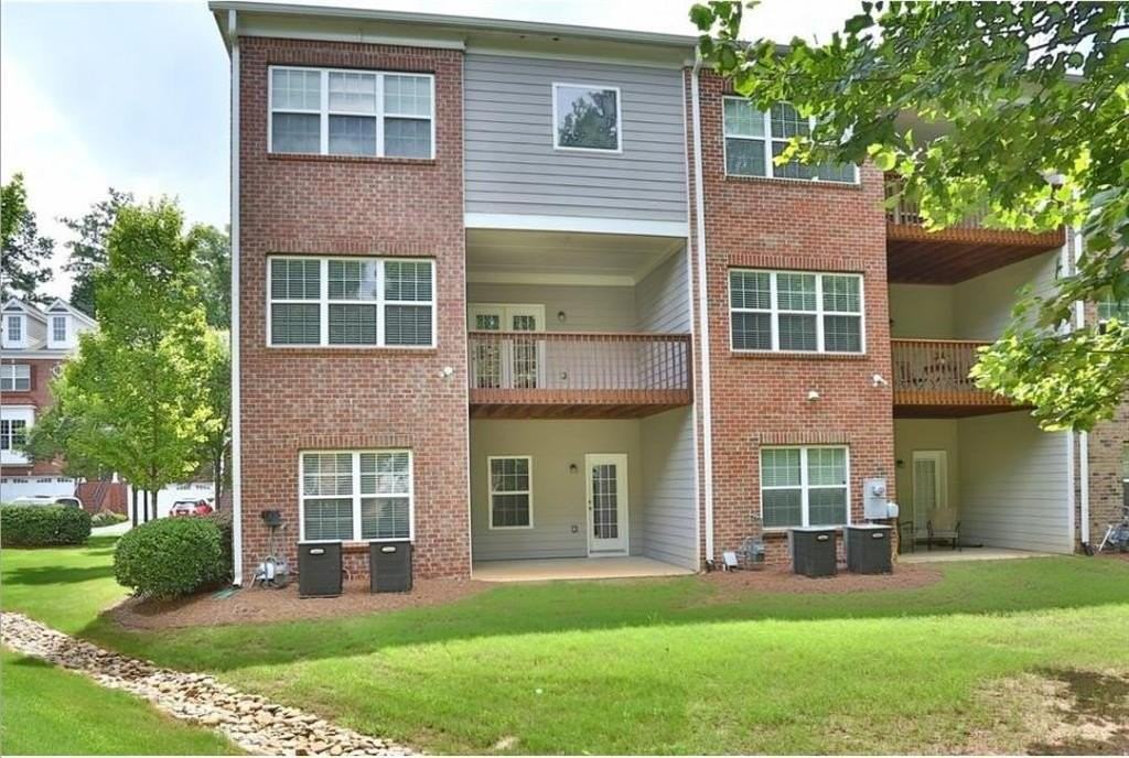 12820 Doe Dr - Photo 3 of 25