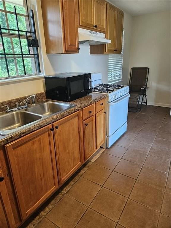 340 West Ave - Photo 6 of 7