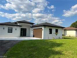 featured image of 2657 2nd Ave Se
