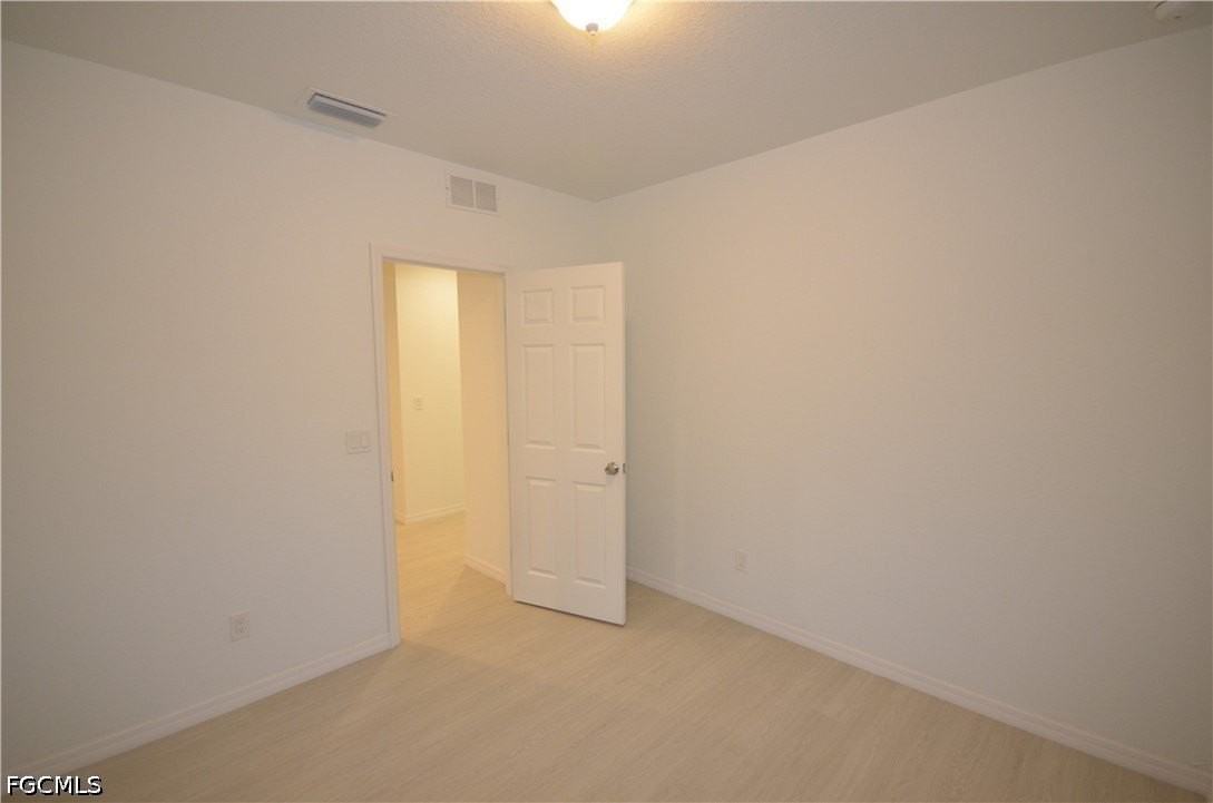 3303 Armstrong Ct - Photo 3 of 15