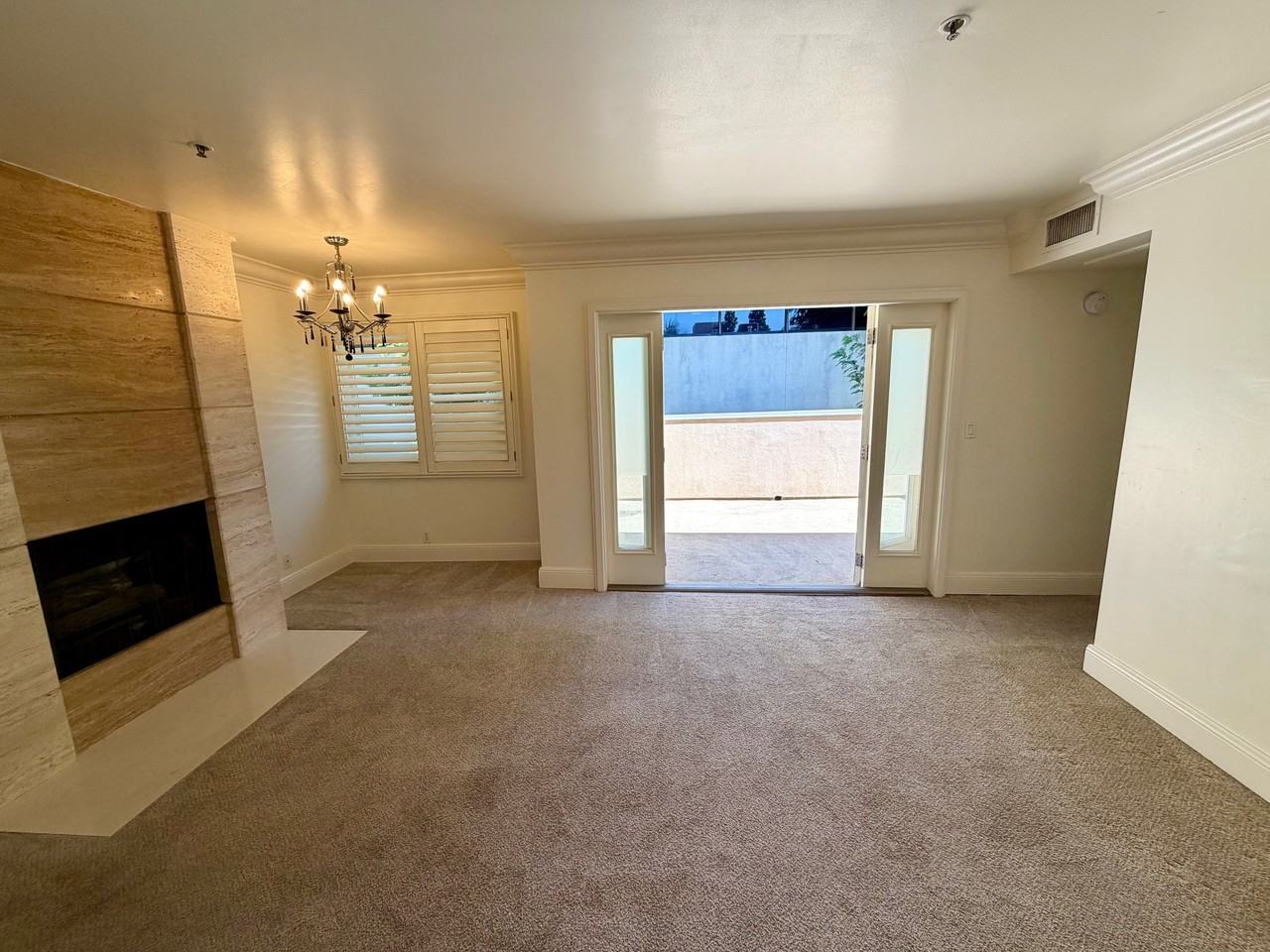 120 S Mentor Ave #304 - Photo 3 of 11