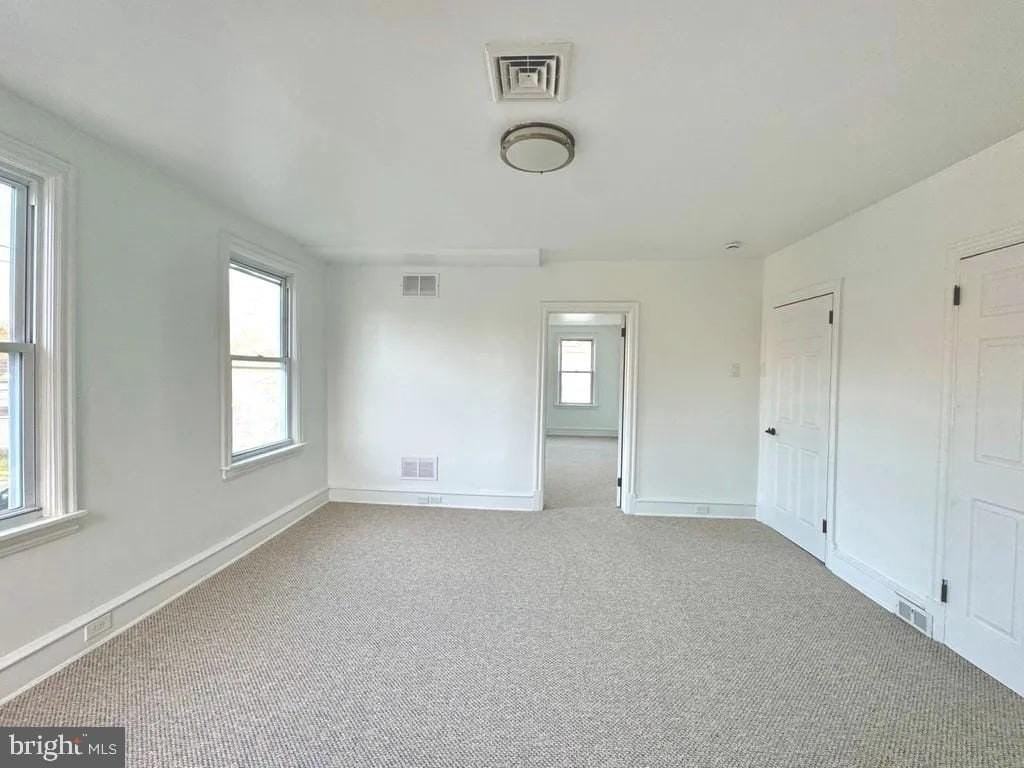 1121 Rosedale Ave #2 - Photo 3 of 31