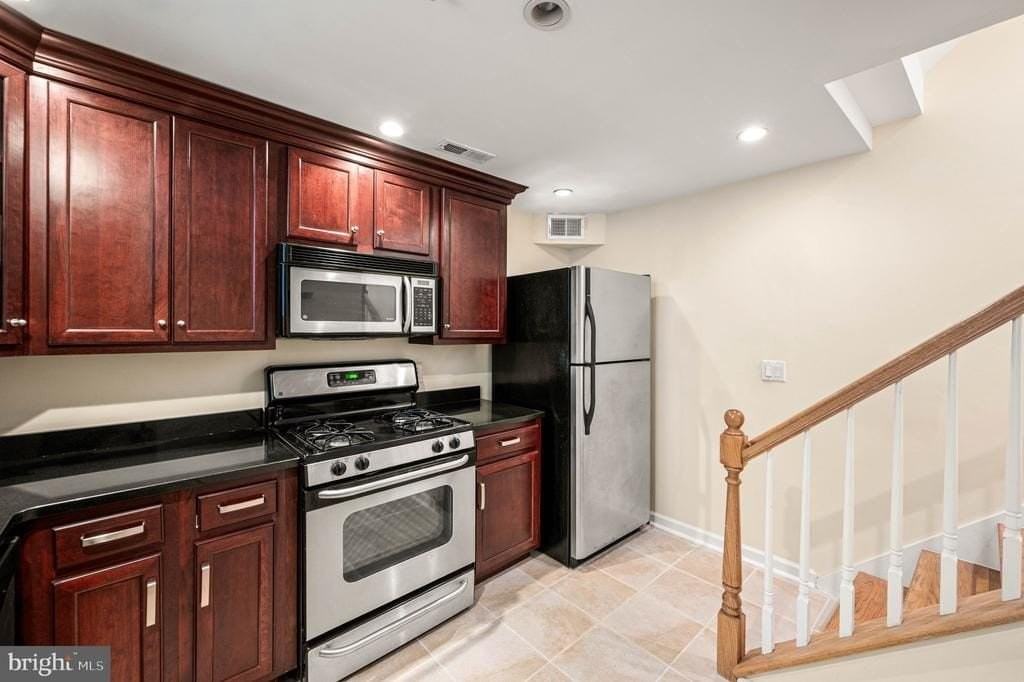 1027 N 4th St #P - Photo 5 of 15