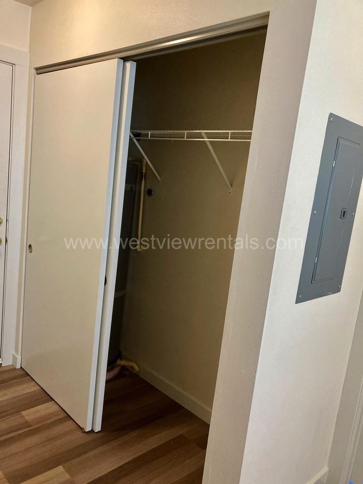 Broadway Apartments - Photo 5 of 50