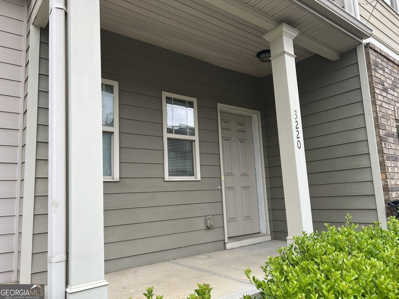 3220 Blue Springs Trce Nw - Photo 2 of 32