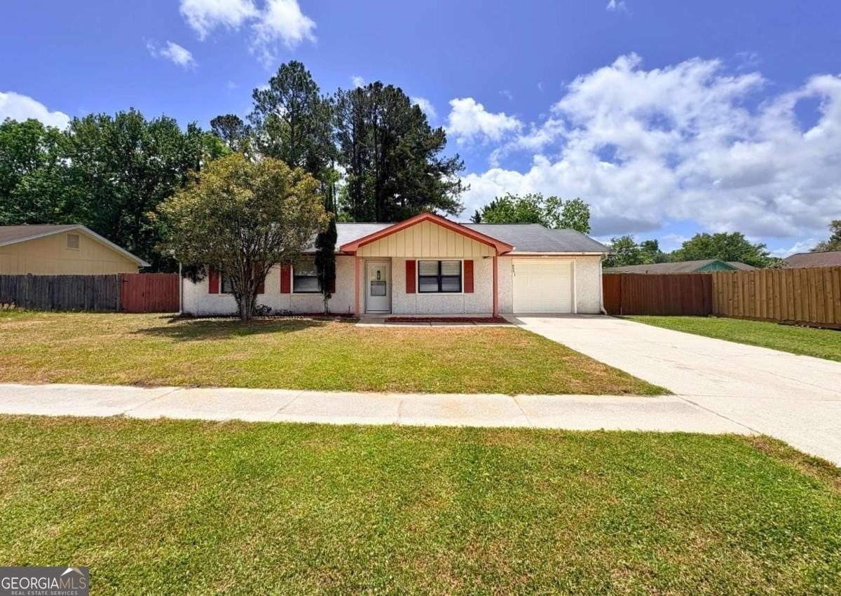 603 Plantation Village Dr - Photo 2 of 45