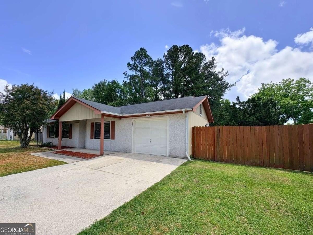 603 Plantation Village Dr - Photo 5 of 45