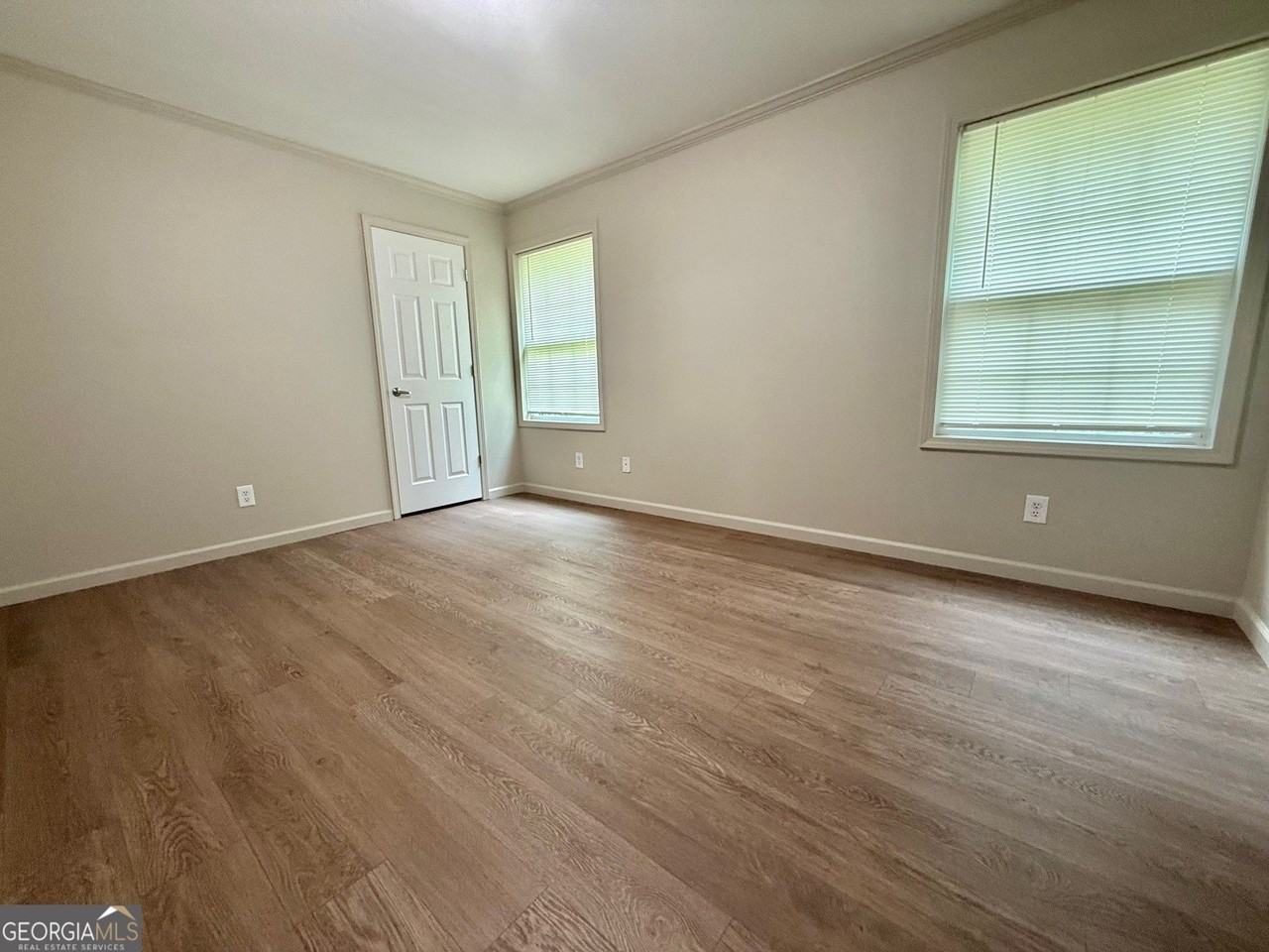 103 Sycamore Dr - Photo 7 of 13