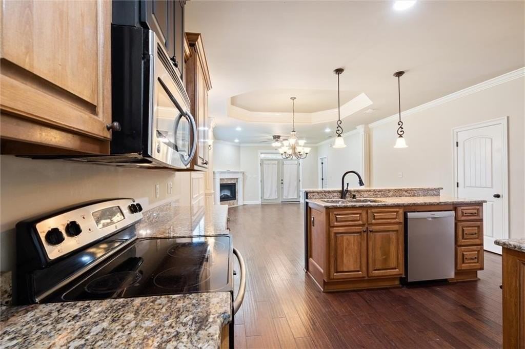 1056 Linlen Ave - Photo 4 of 22