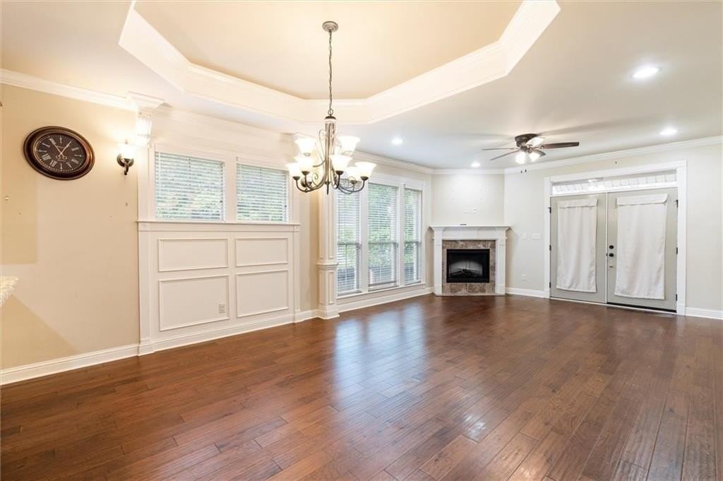 1056 Linlen Ave - Photo 6 of 22