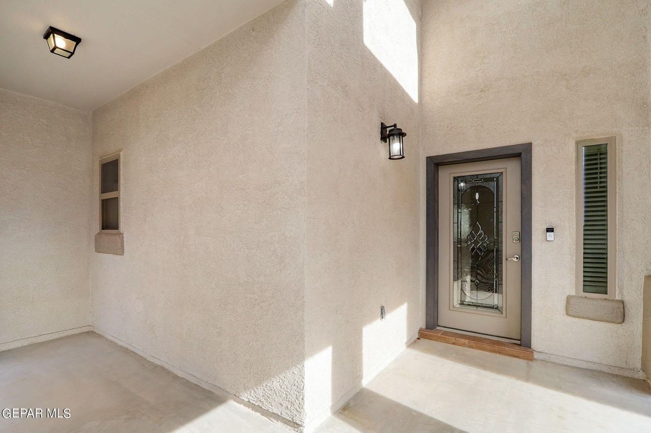 14708 Tierra Garcia Dr - Photo 4 of 44