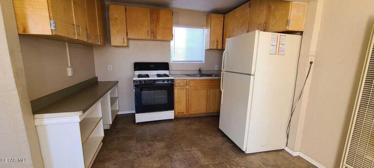 8817 Lawson St #B - Photo 2 of 7