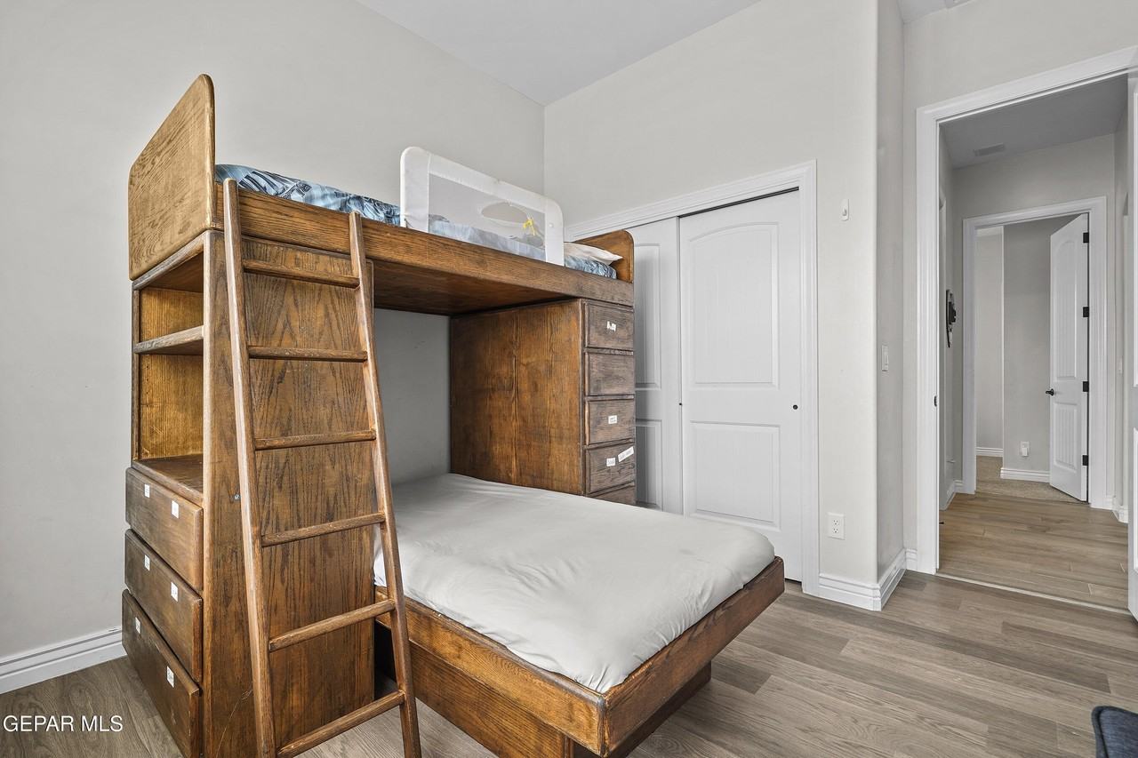 13401 Carterton Ave - Photo 6 of 33