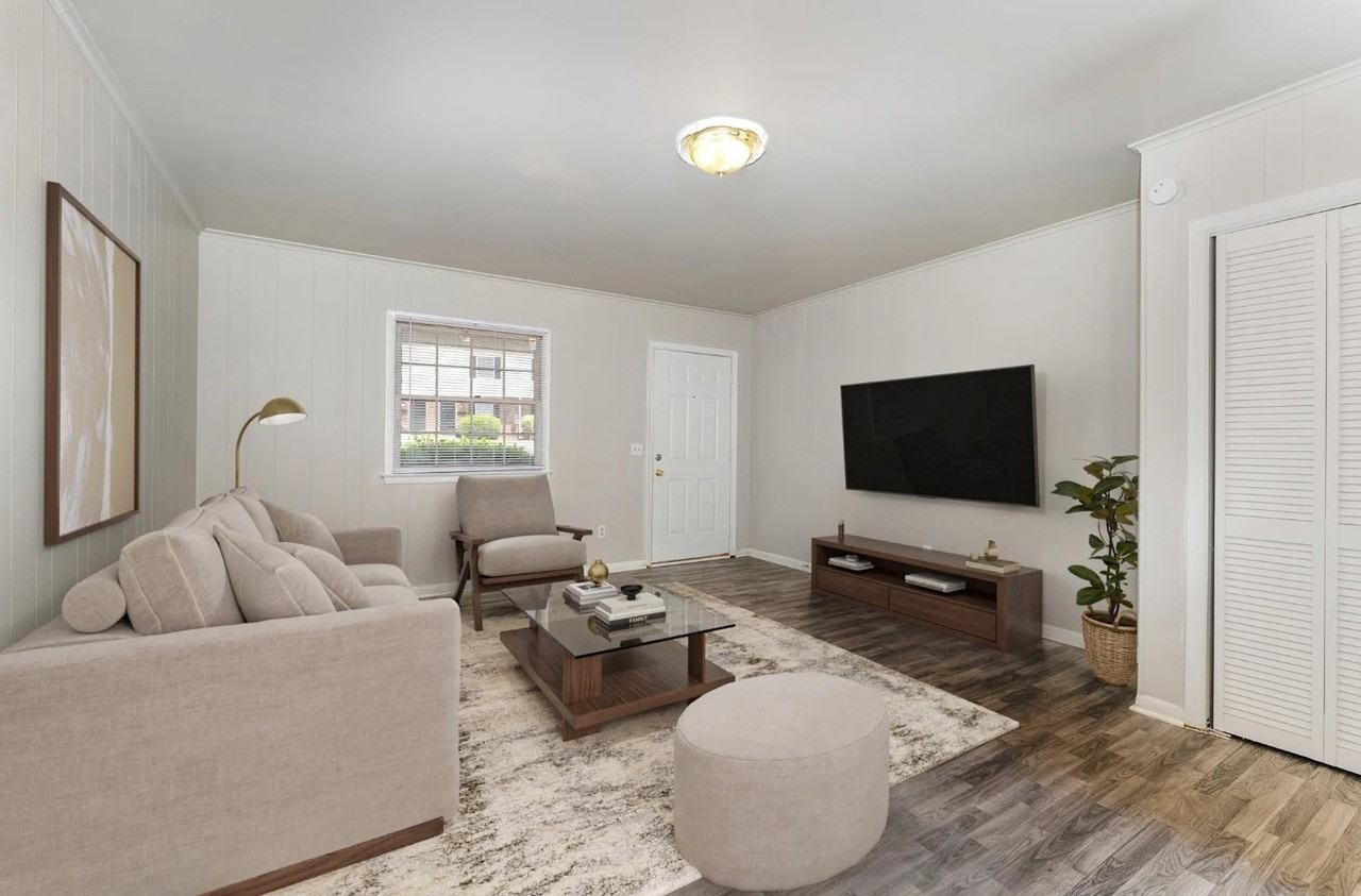 Meadowview Apartments & Townhomes - Photo 2 of 27