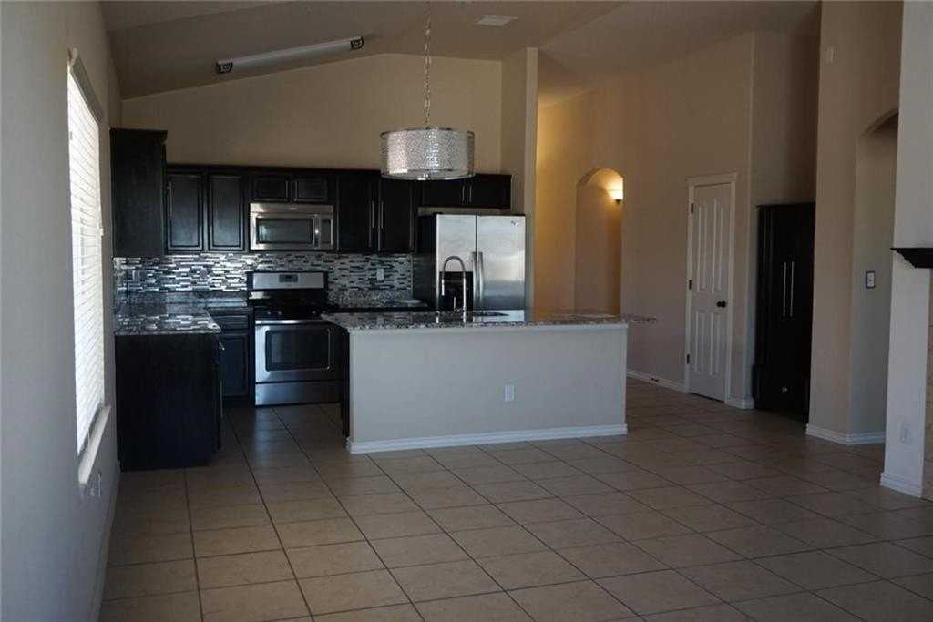 5828 Megan St - Photo 3 of 25