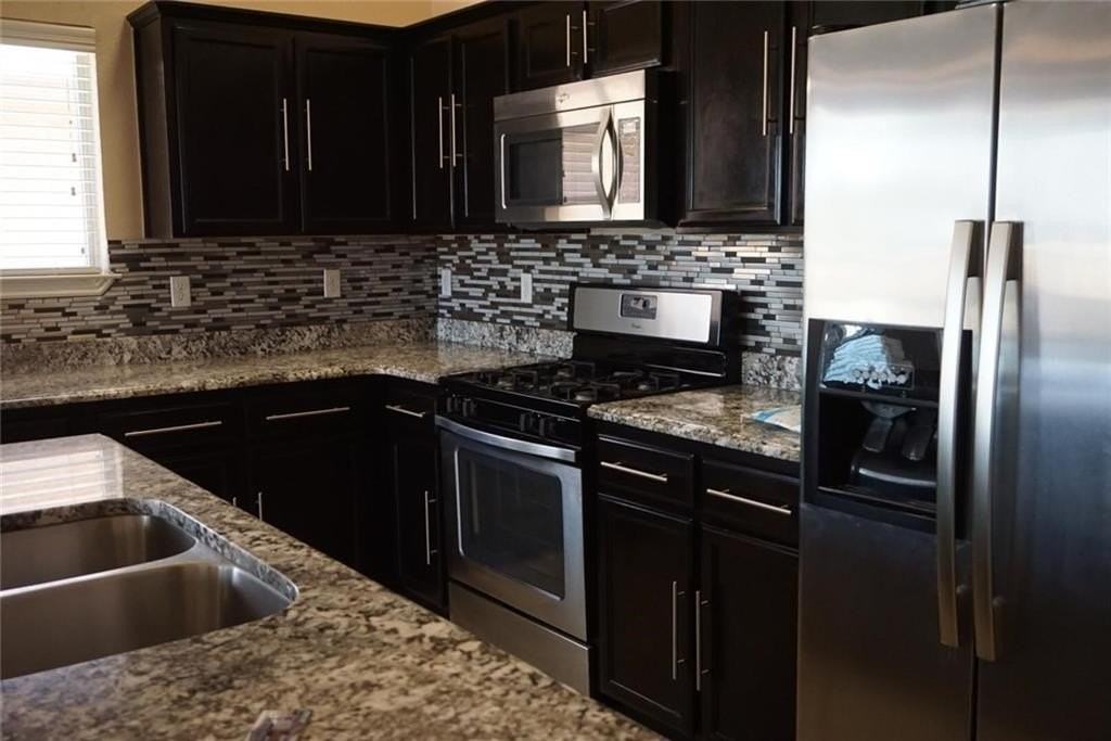 5828 Megan St - Photo 5 of 25