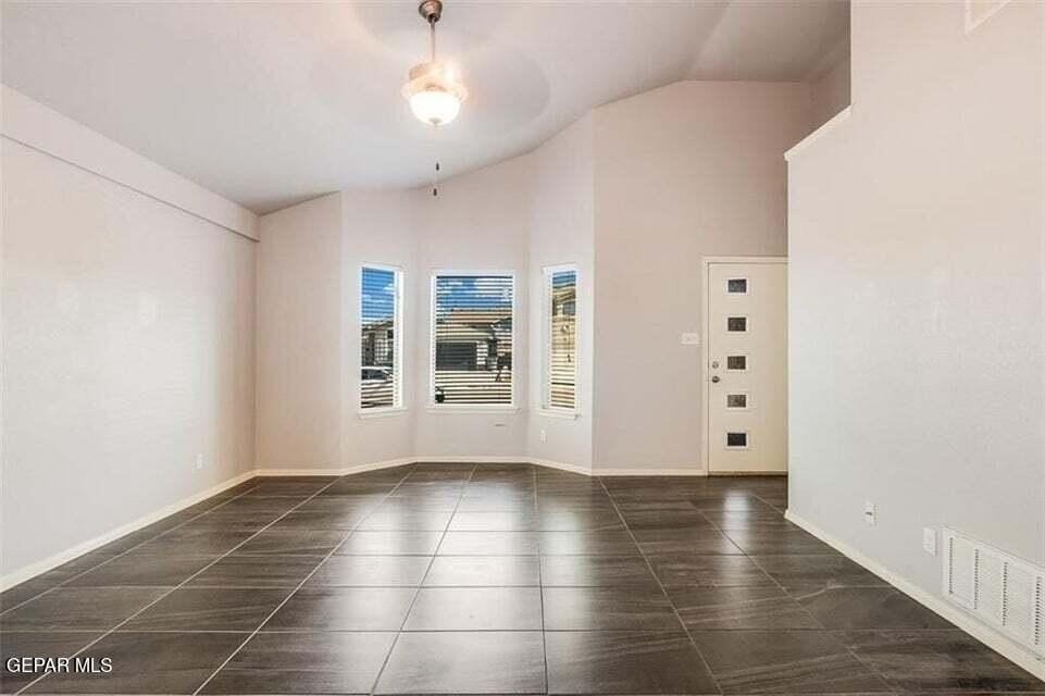 4821 Adrian Campos St - Photo 6 of 16