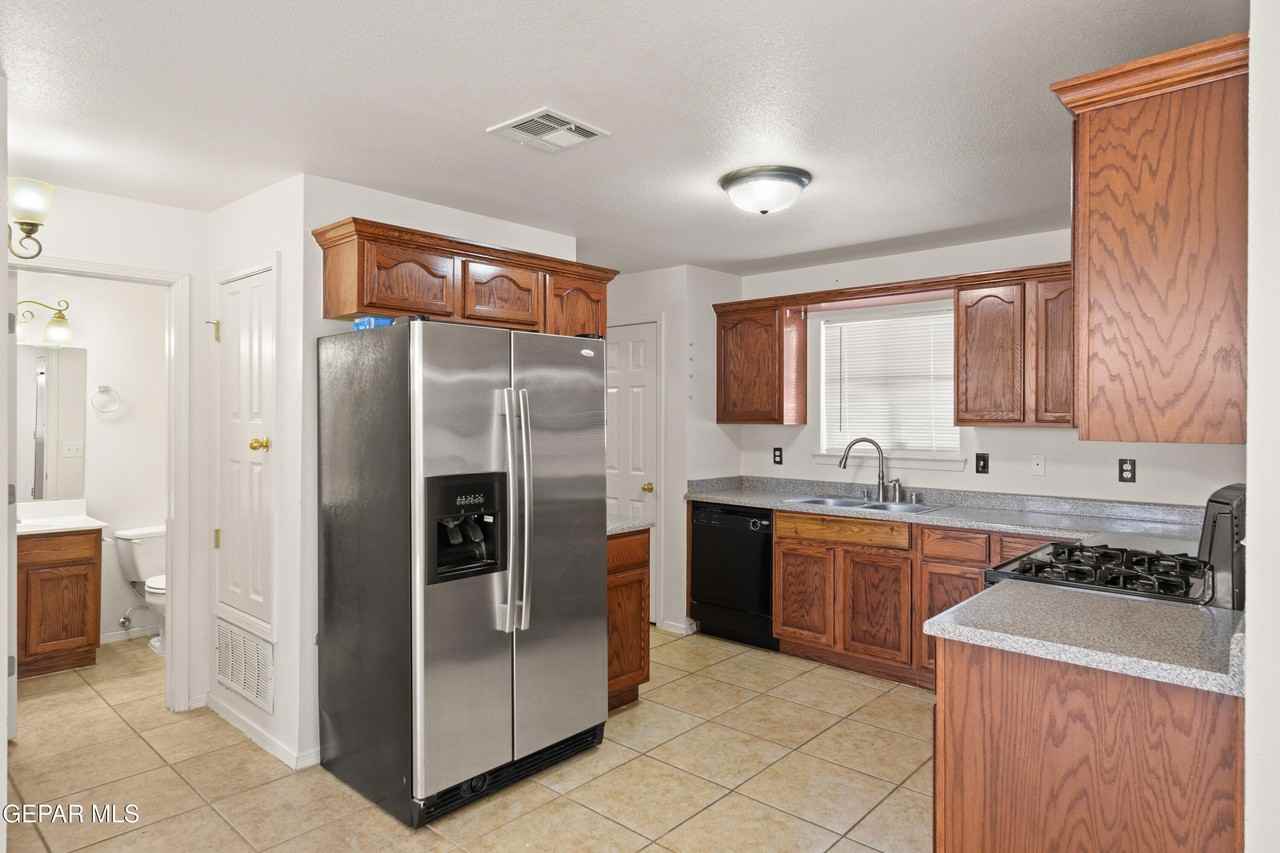 5376 Jose Duran Ln - Photo 5 of 25