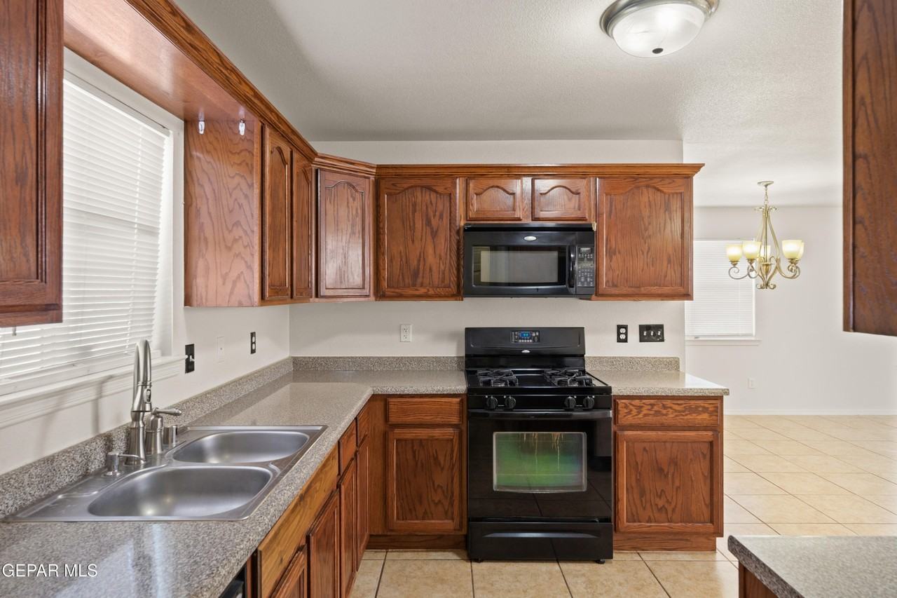 5376 Jose Duran Ln - Photo 6 of 25