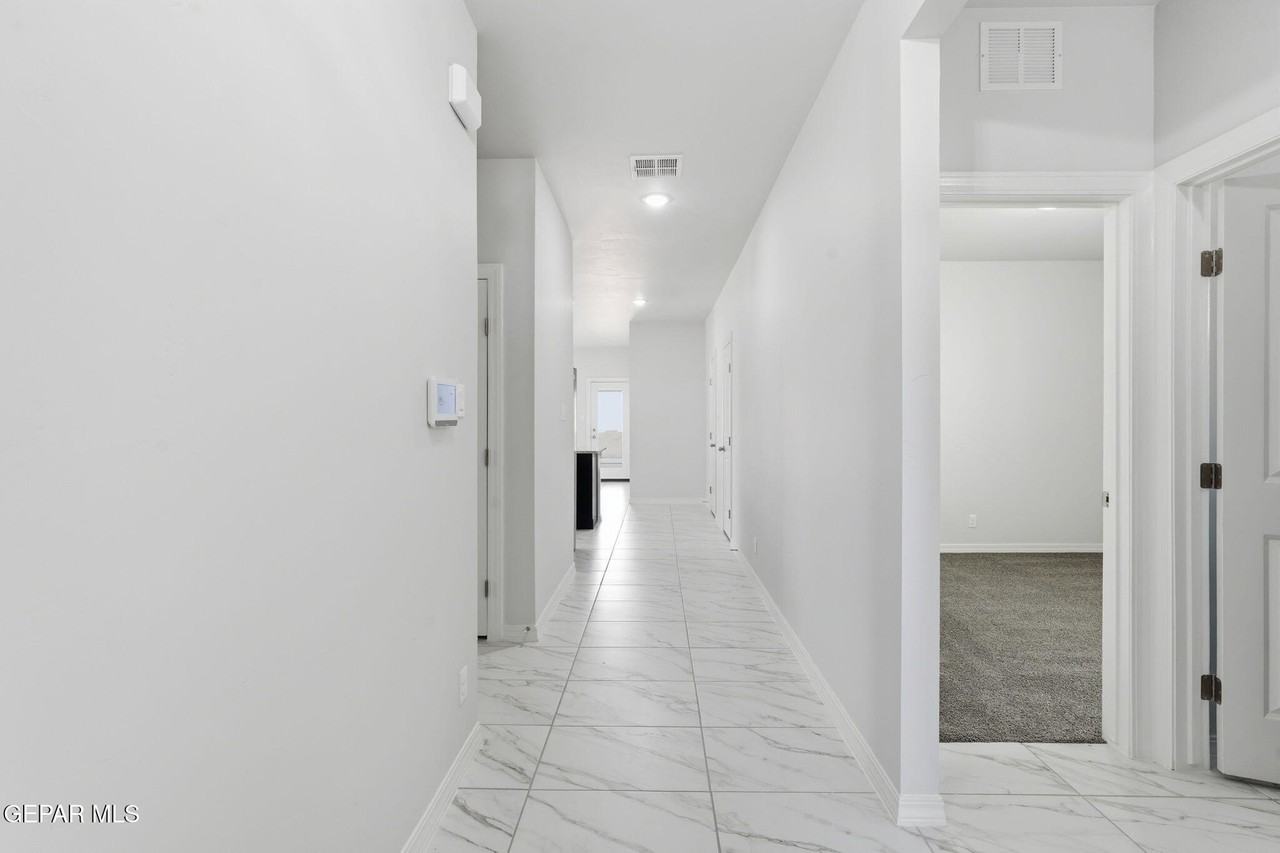 909 Larkhall Pl - Photo 2 of 24