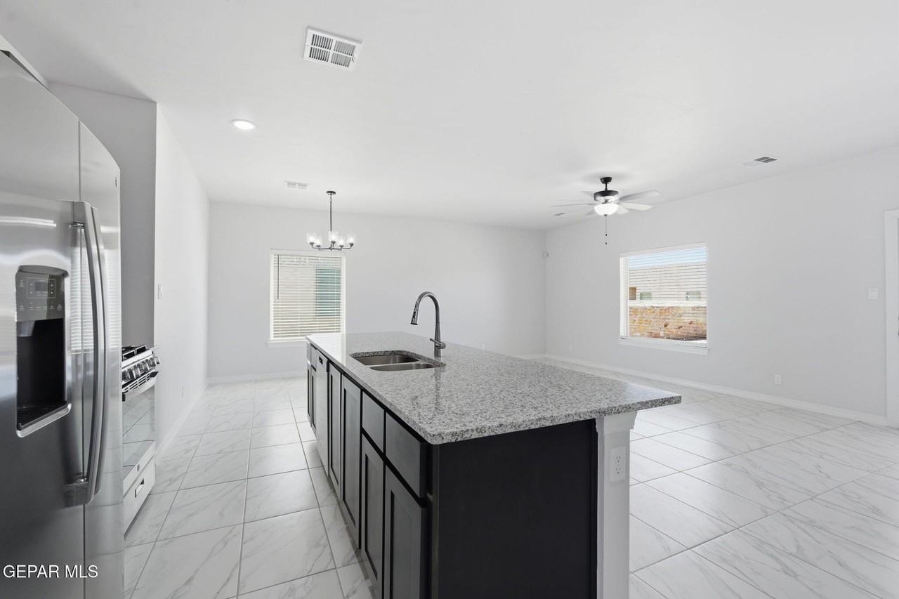 909 Larkhall Pl - Photo 3 of 24