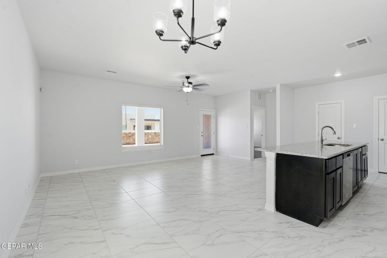 909 Larkhall Pl - Photo 7 of 24